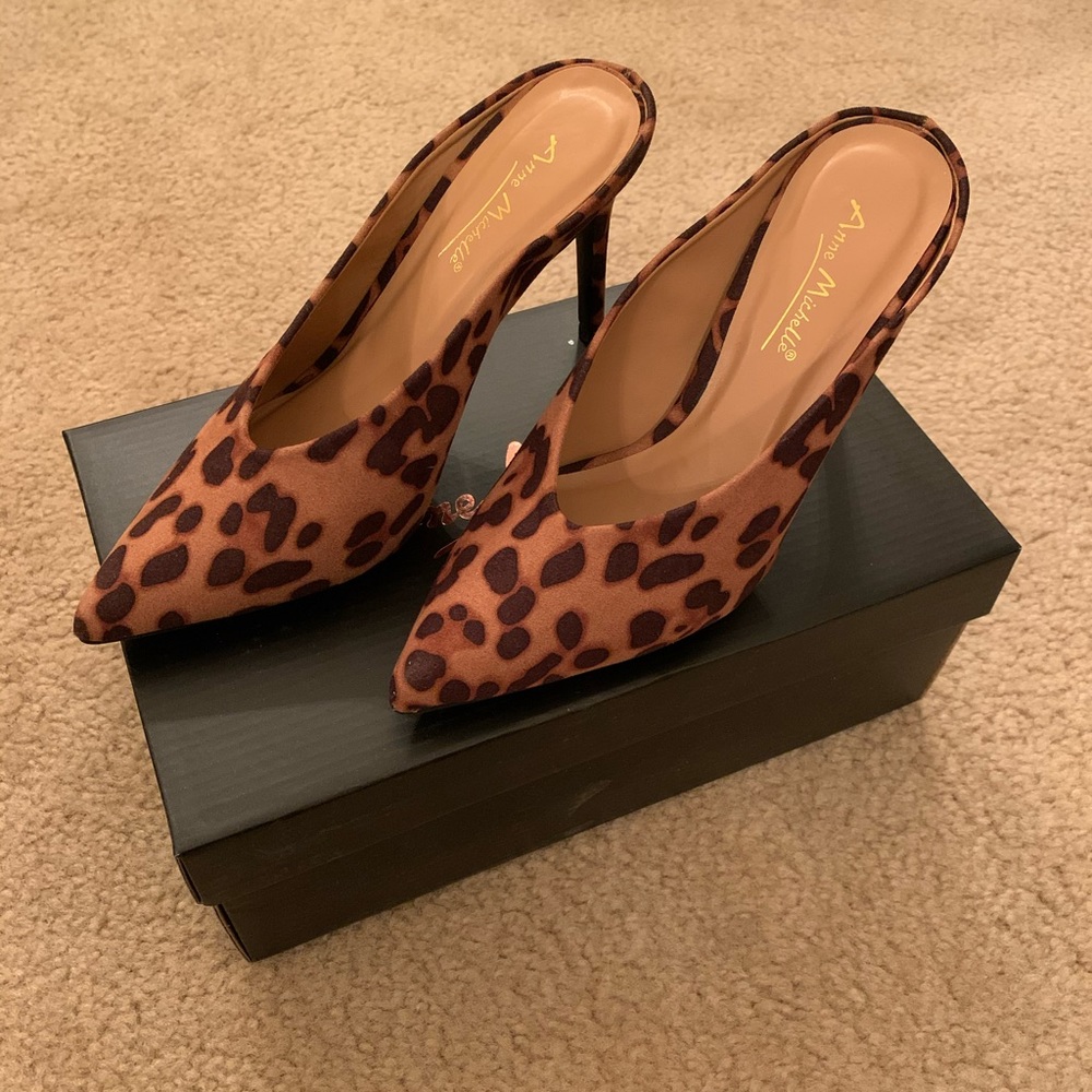 Anne Michelle Leopard Heels